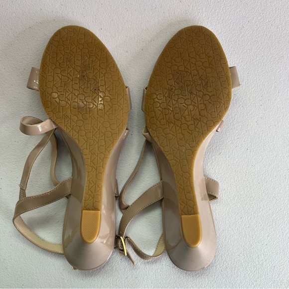 Calvin Klein Thea Strappy patent wedge size 10 - Picture 7 of 7